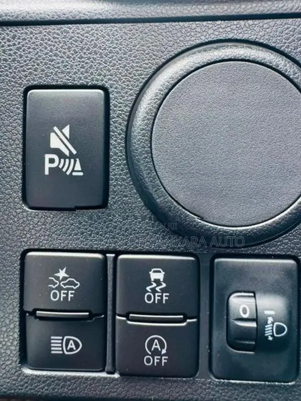 Daihatsu Mira Full Option 2025