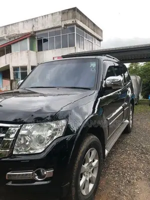 Mitsubishi Montero 2015