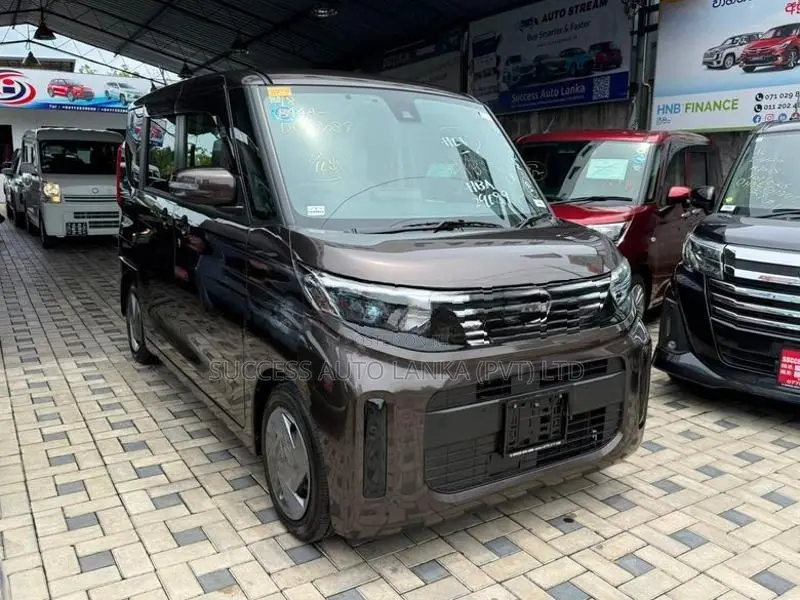 Nissan Roox x Hybrid 2025