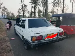 Nissan Sunny 1985