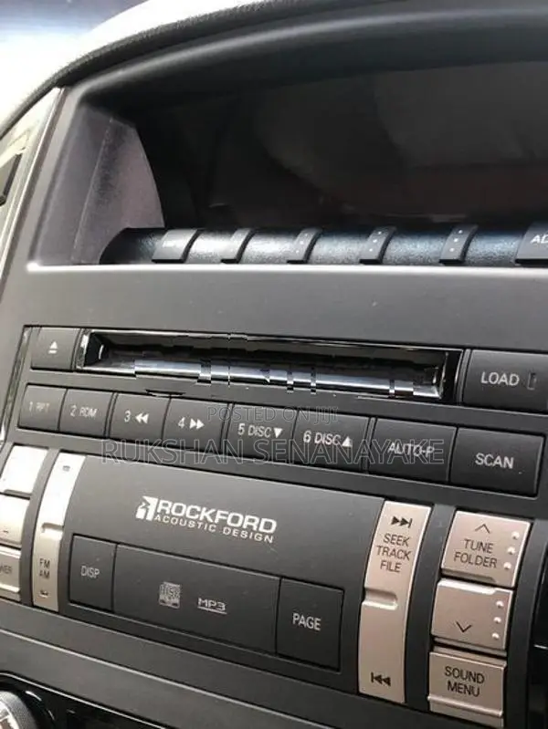 Mitsubishi Montero 2015