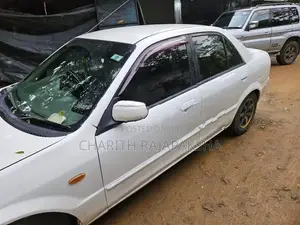 Mazda Familia BJ 5P 2001