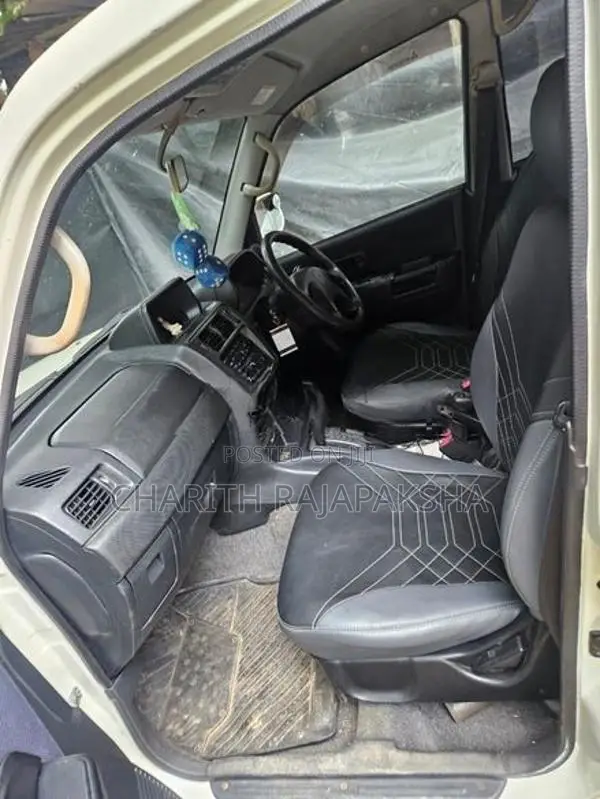 Mitsubishi Pajero IO 4G 94 2001