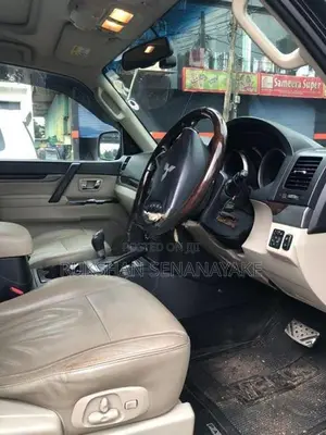 Mitsubishi Montero 2015