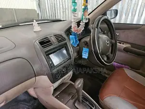 Mazda Familia BJ 5P 2001