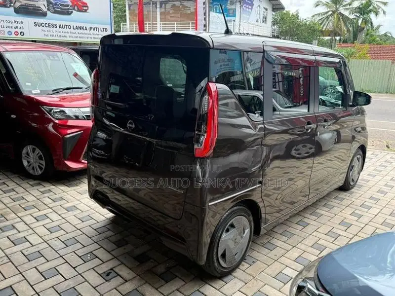 Nissan Roox x Hybrid 2025