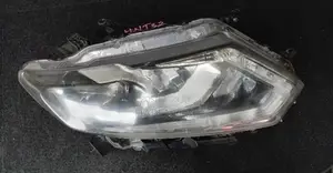 Nissan X-Trail HNT 32 Front headlight