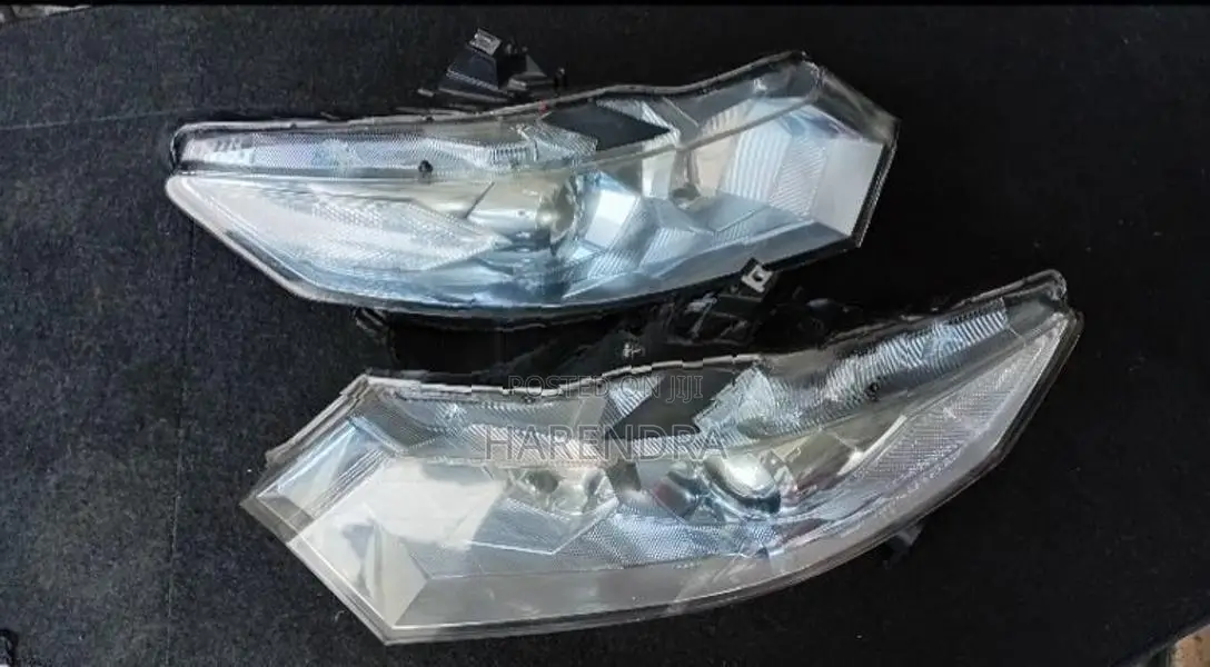 Honda Insight Head lights