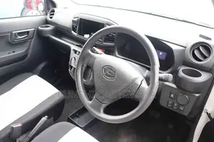 Daihatsu Mira 2025