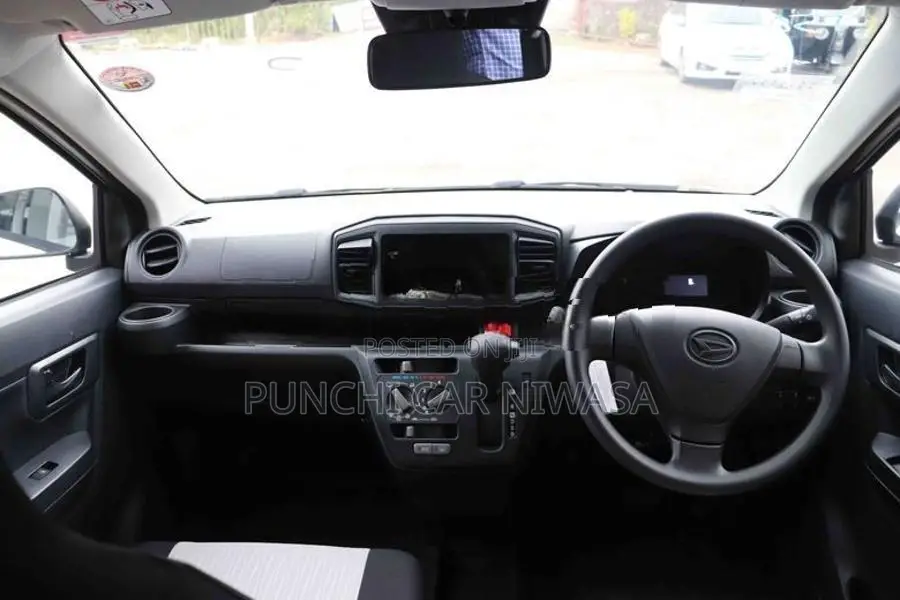 Daihatsu Mira 2025