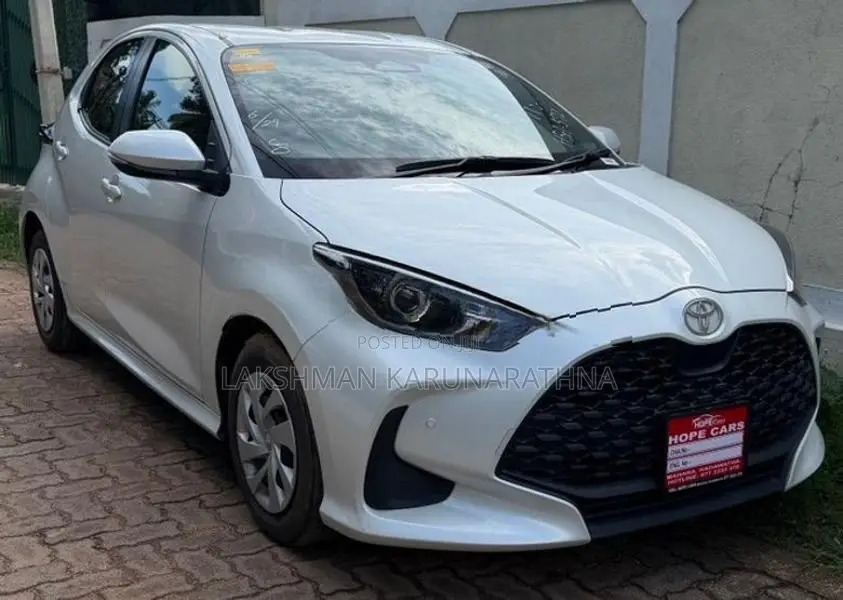 Toyota Yaris X grade 2024