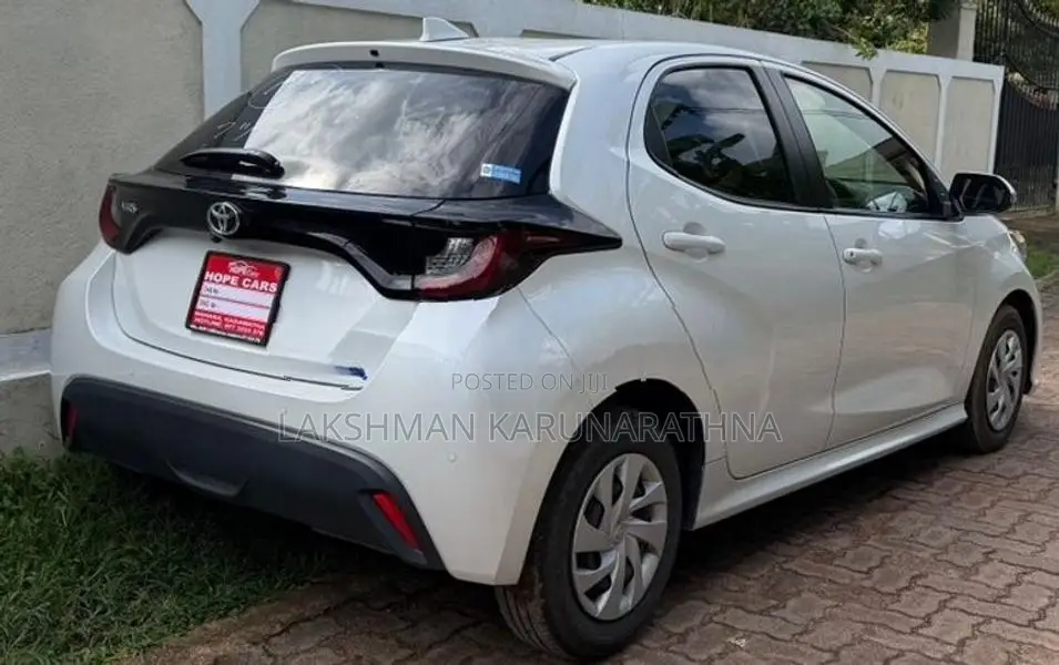 Toyota Yaris X grade 2024