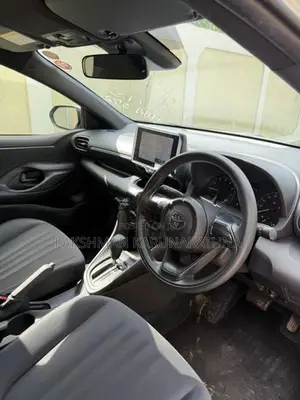 Toyota Yaris X grade 2024