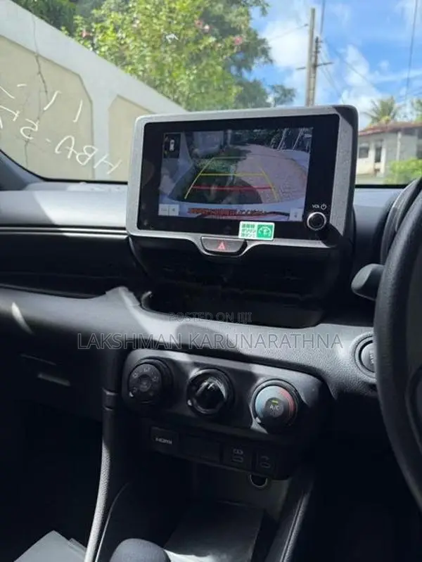 Toyota Yaris X grade 2024