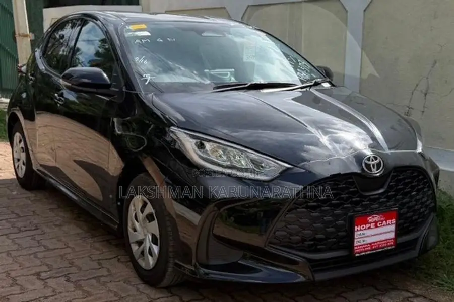Toyota Yaris G LED 2025