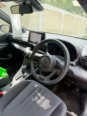 Toyota Yaris G LED 2025