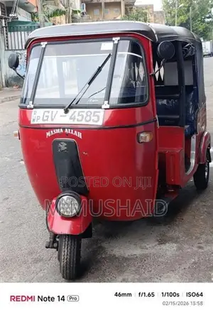 Bajaj RE 2002