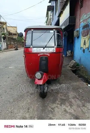 Bajaj RE 2002