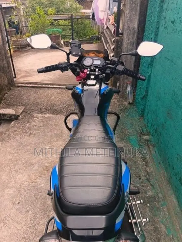 Bajaj Discover 125 2025