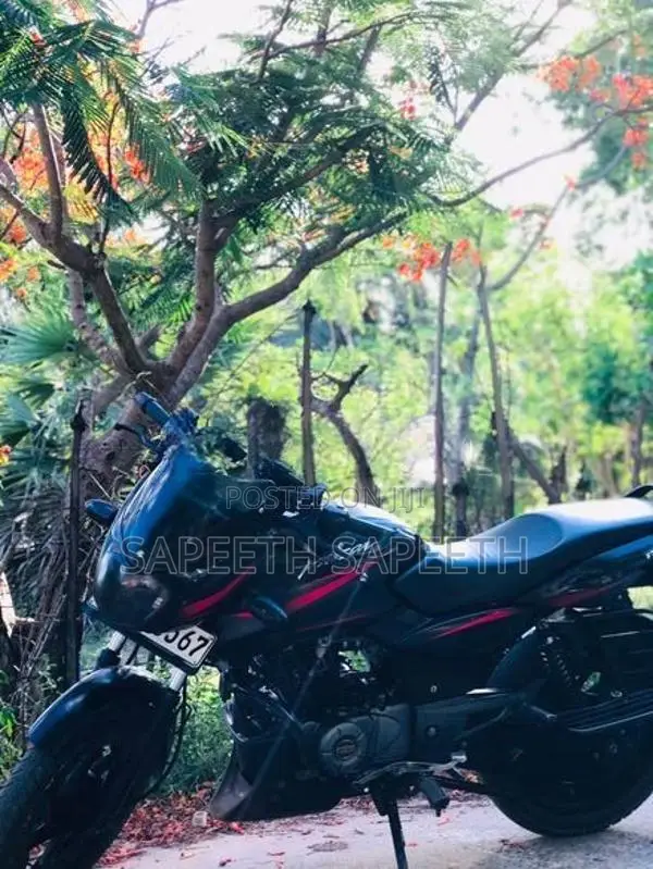Bajaj Pulsar 150 2017