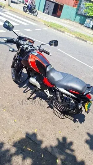 Bajaj V15 2016