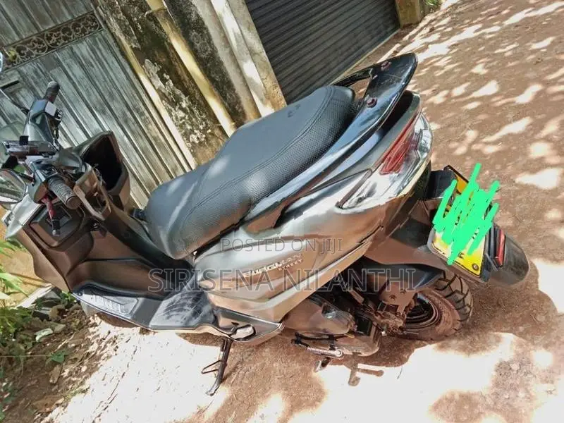 Suzuki Burgman 125 maxi 2019