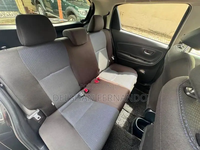 Toyota Vitz 2016