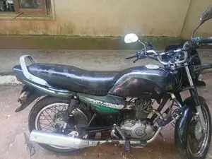 Bajaj Caliber 2004