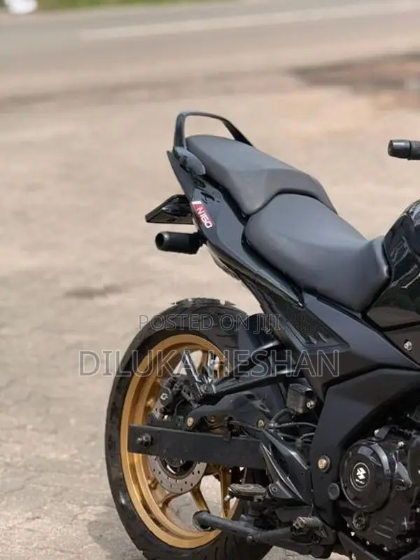 Bajaj Pulsar N160 2025