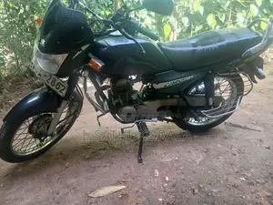 Bajaj Caliber 2004
