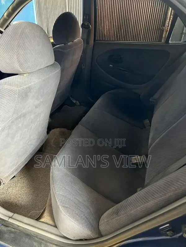 Hyundai Elantra 2001