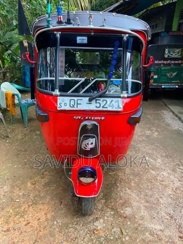 Bajaj RE 2006