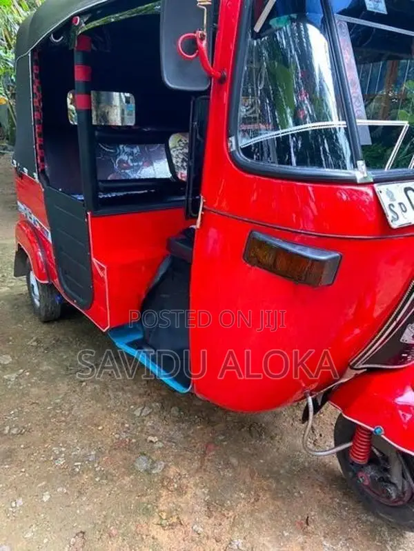 Bajaj RE 2006