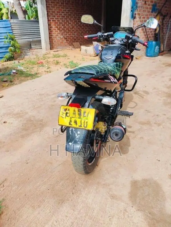 Bajaj Pulsar 180 2019