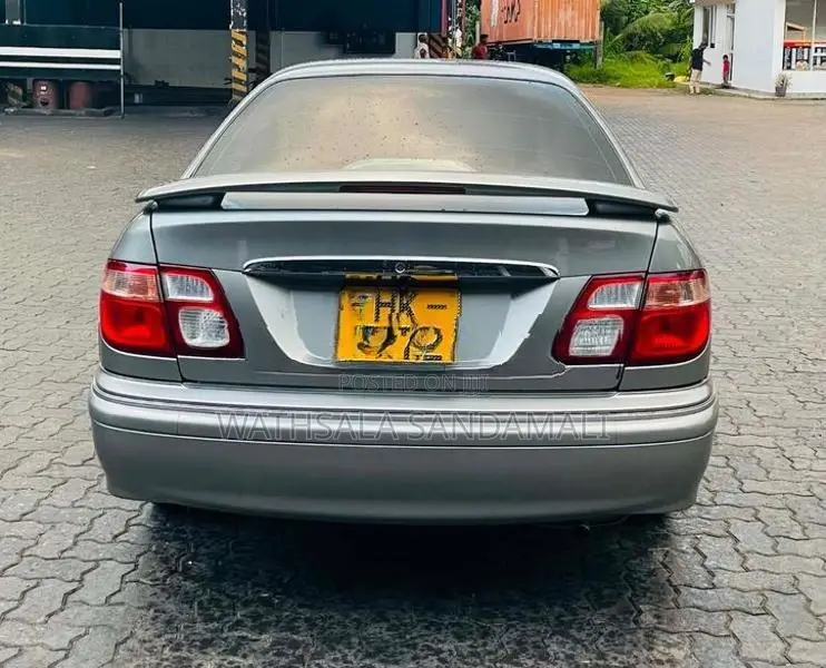Nissan Bluebird N16 Last Edition 2001