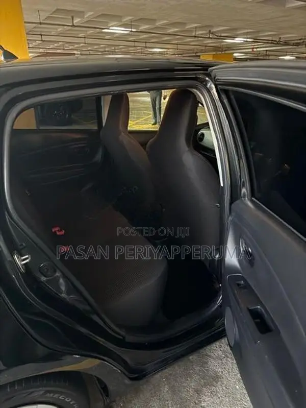 Toyota Vitz 2015