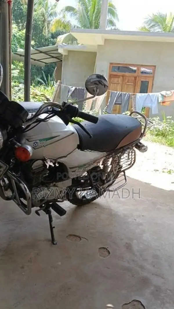 Bajaj Boxer 2003