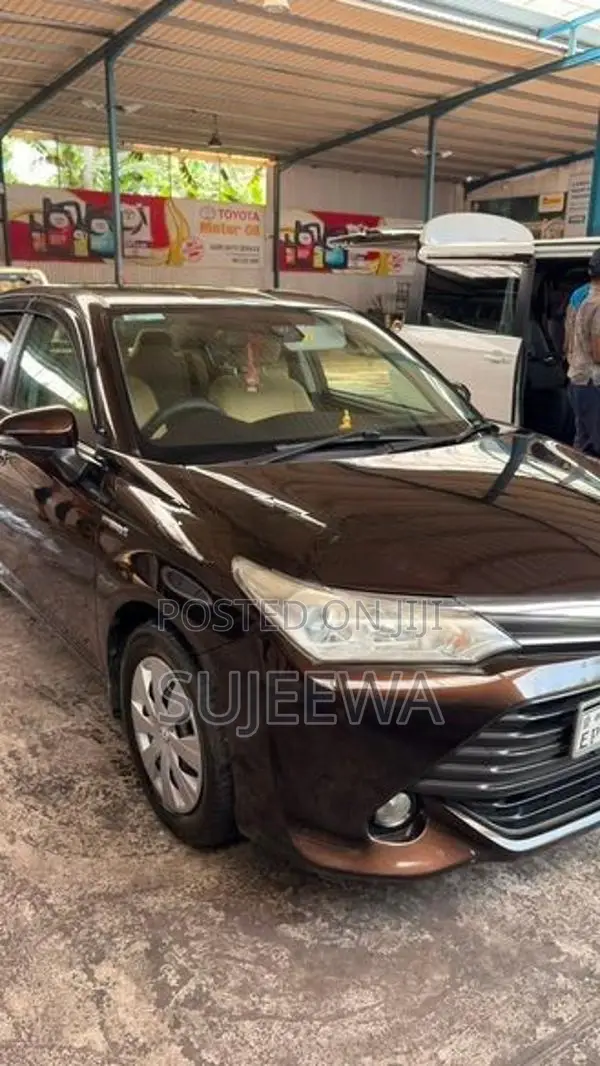 Toyota Axio 2015