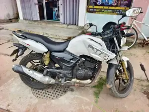 TVS Apache RTR 180 2011