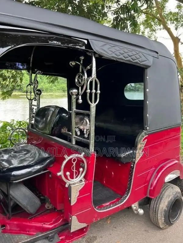 Bajaj RE Three Wheeler 2014