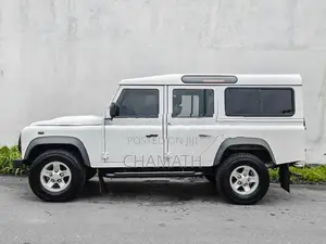 Land Rover Defender 110 XS 2.2 Puma 2014