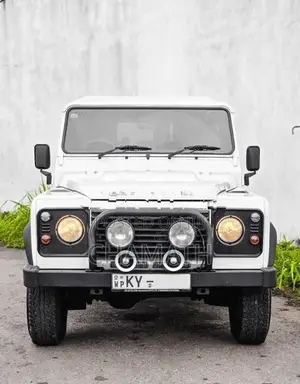 Land Rover Defender 110 XS 2.2 Puma 2014