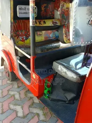 Bajaj RE 2001