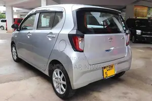Daihatsu Mira 2017