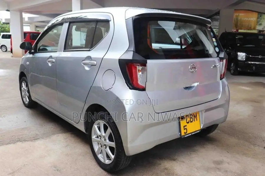 Daihatsu Mira 2017