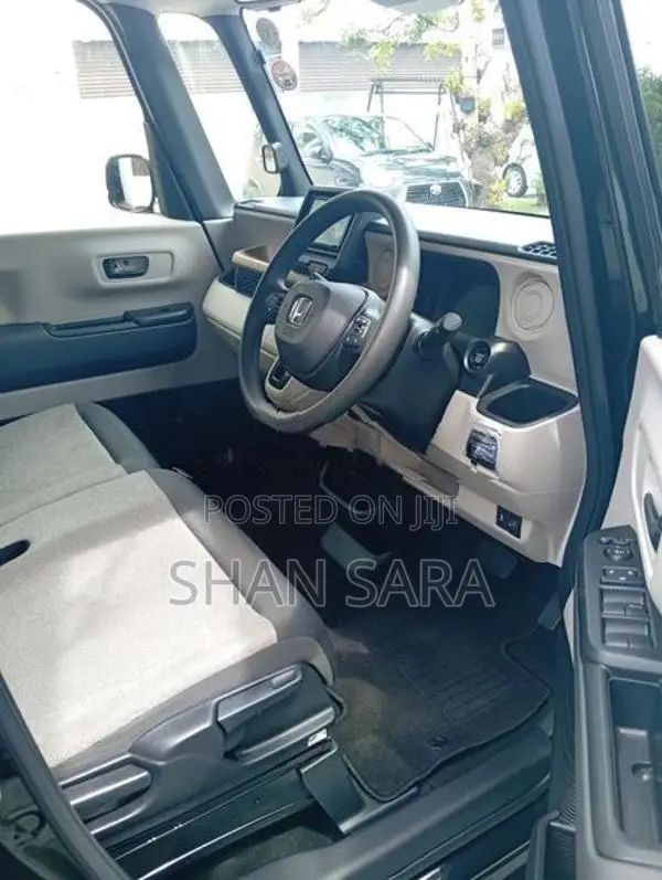 Honda N-Box G 2024