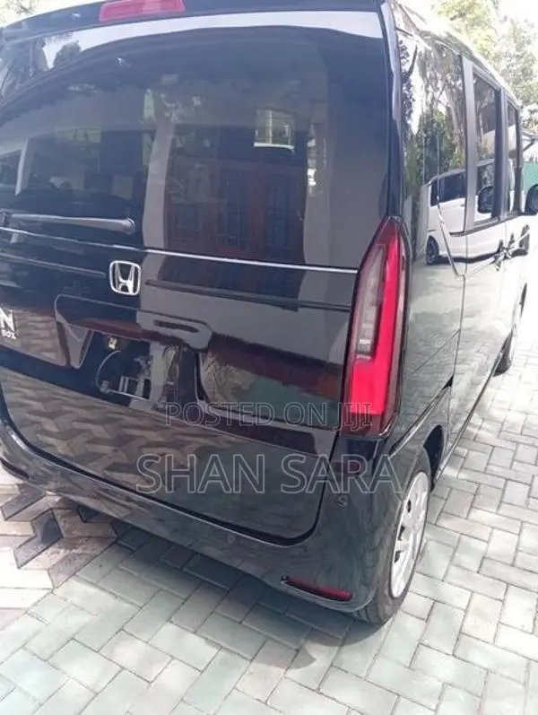 Honda N-Box G 2024