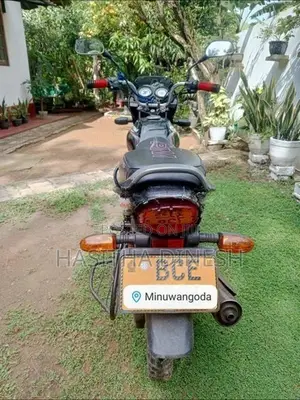 Bajaj Platina 100 2015