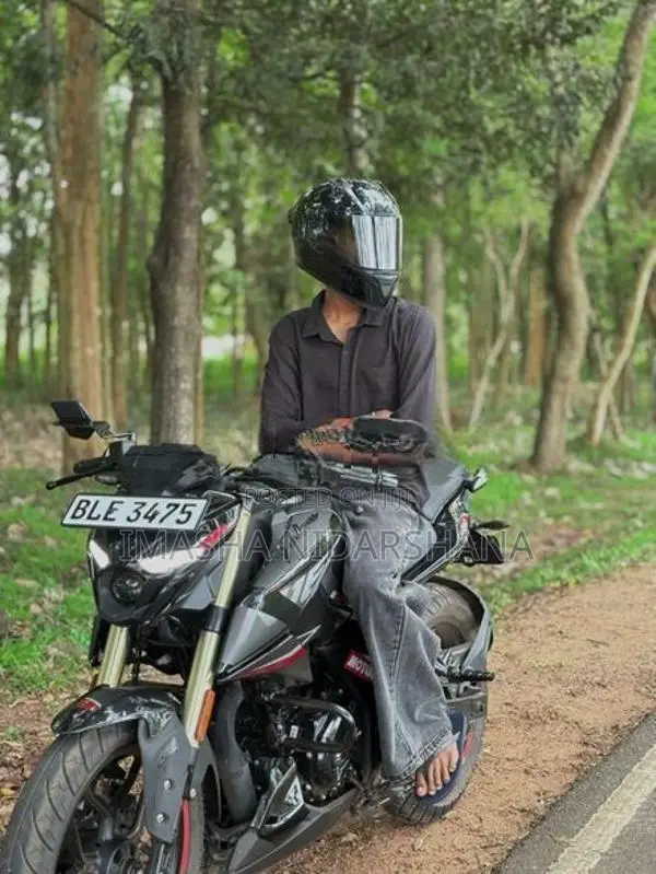 Bajaj Pulsar N160 Premium 2026