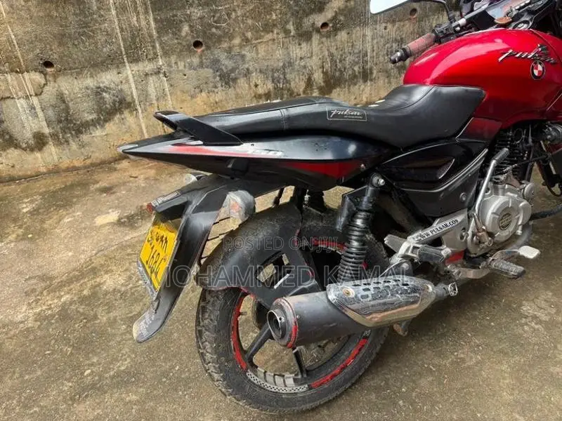 Bajaj Pulsar 150 2013